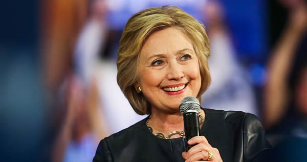 Clinton sigue aventajando en encuestas