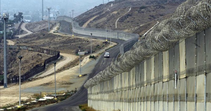 Compañía israelí interesada en construir muro de Trump