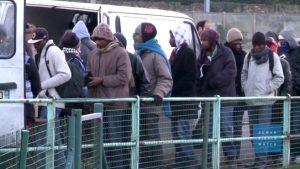 migrantes-champtercier-refugiados-campo