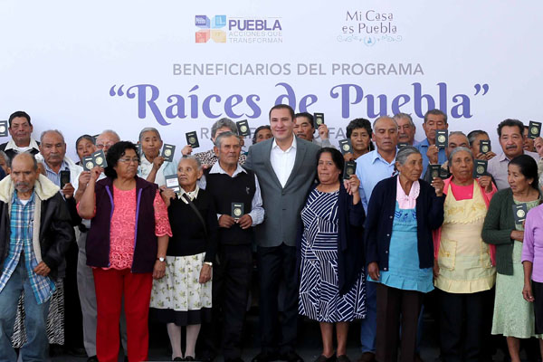 Adultos mayores de Puebla podrán reencontrarse con parientes que viven en EEUU gracias a apoyo