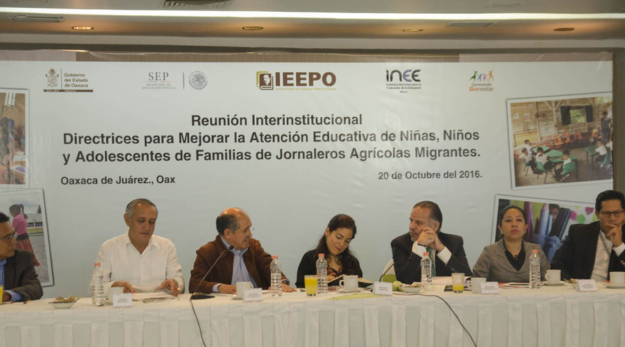 Migrantes tendrán servicio educativo de calidad en Oaxaca