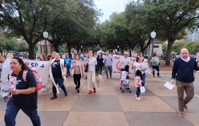 Marcha pacífica en contra de la Ley antiinmigrante SB-4